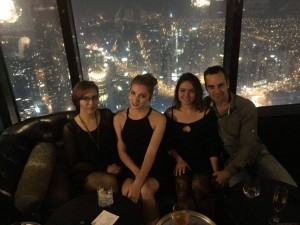 Hier war ich mit Jess, ihrer Schwester und ihrem Schwager in der Uli Bar im Rialto Tower (sehr empfehlenswert). Mit Blick über ganz Melbourne kann man es sich da oben bei Cocktails gut gehen lassen